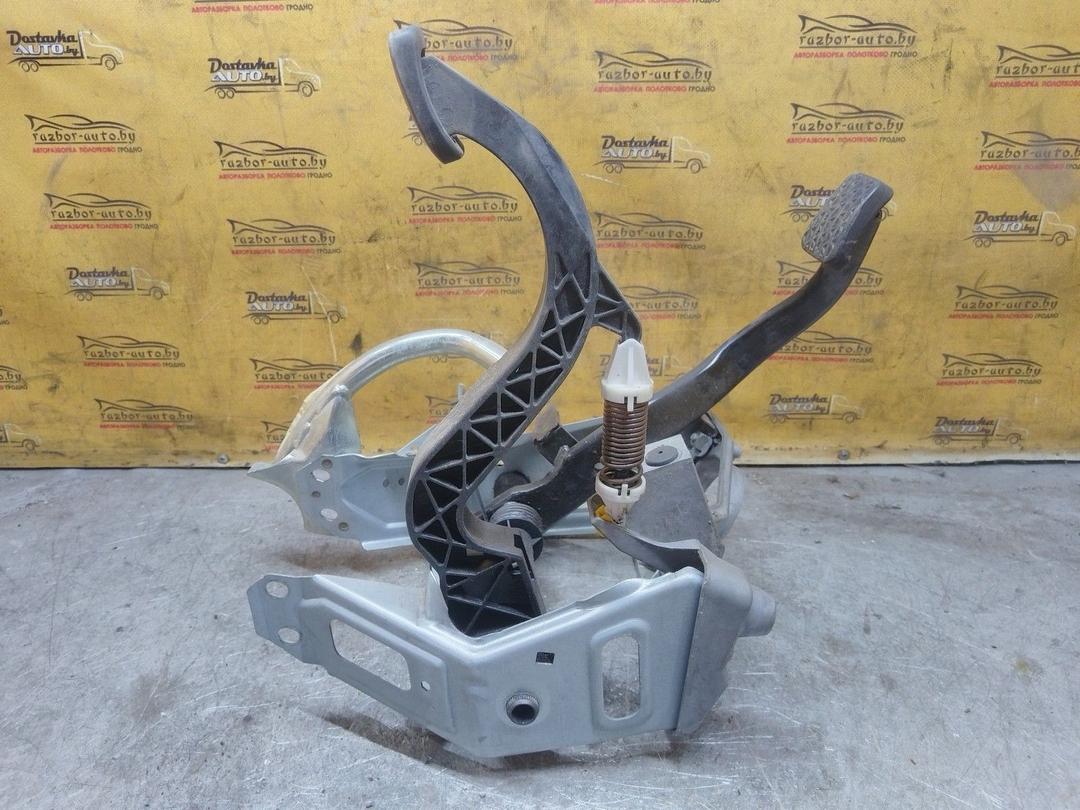 Узел педальный (блок педалей) O2X5X8 Saab 9-3 купить