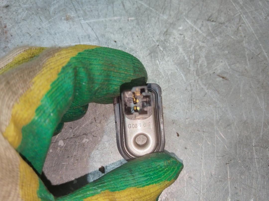 Выключатель концевой (концевик) 3M9G4T Kia Sorento купить