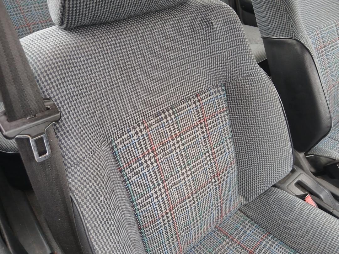 Сиденье переднее 04773N Peugeot 405 купить с доставкой. Огромный выбор салонов. У нас есть практически все.