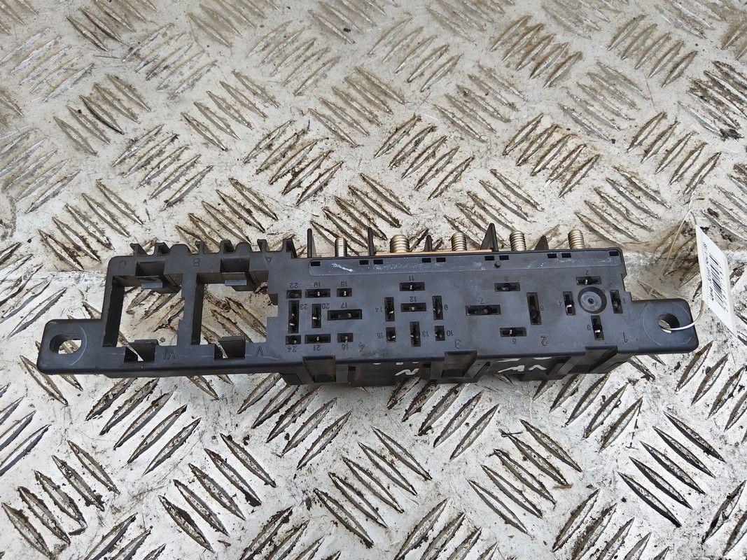 Блок реле TR6IQ5 Volkswagen Passat - Фото 2