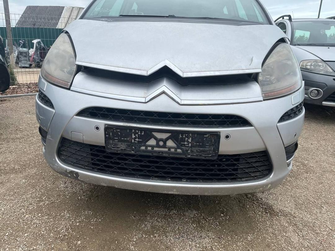 Бампер передний D11MUG Citroen C4 Picasso купить в магазине запчастей бу