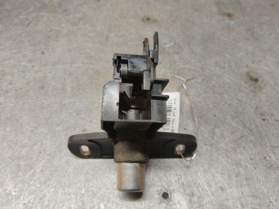 Кнопка открытия багажника 5FY8EX Opel Astra купить