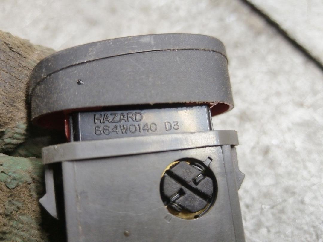 Кнопка аварийной сигнализации 35MR7T Daewoo Leganza купить в магазине запчастей бу