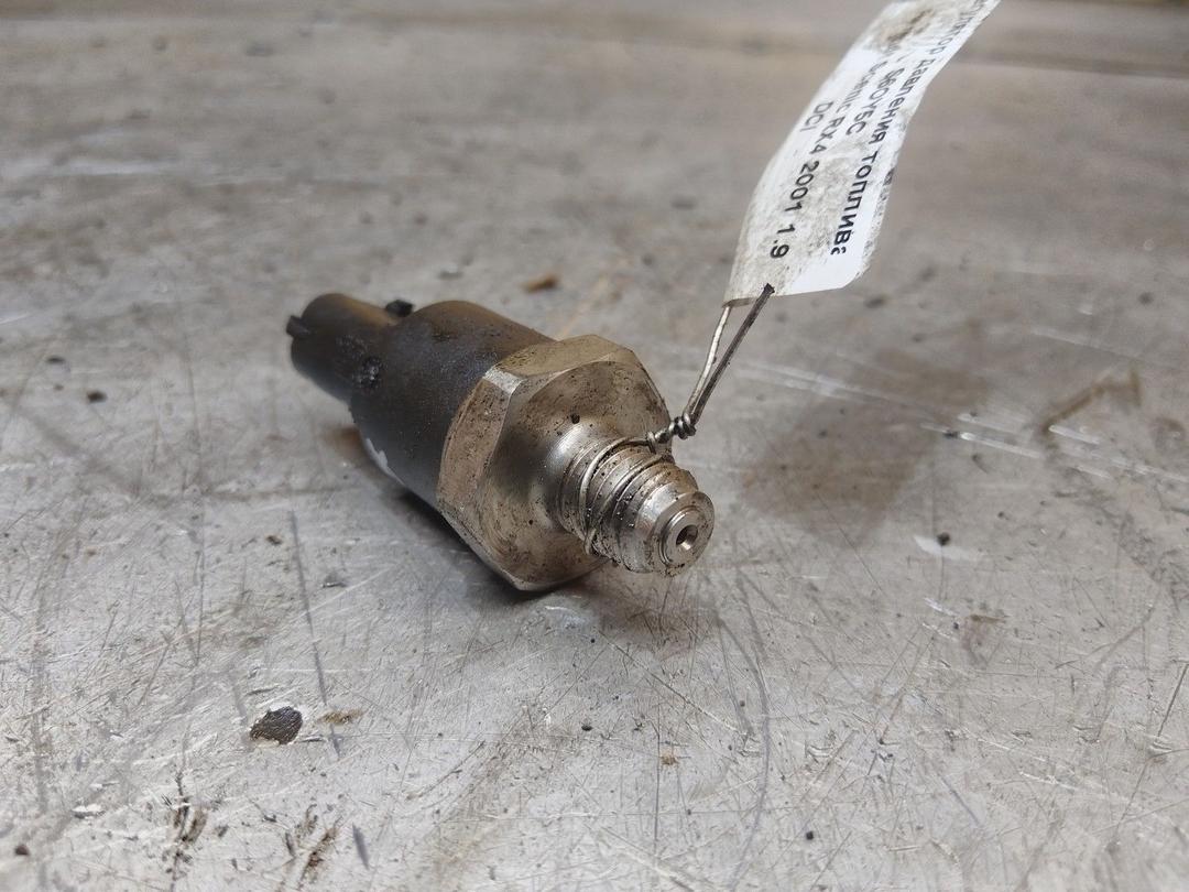 Датчик давления топлива C2N1WK Renault Scenic RX4