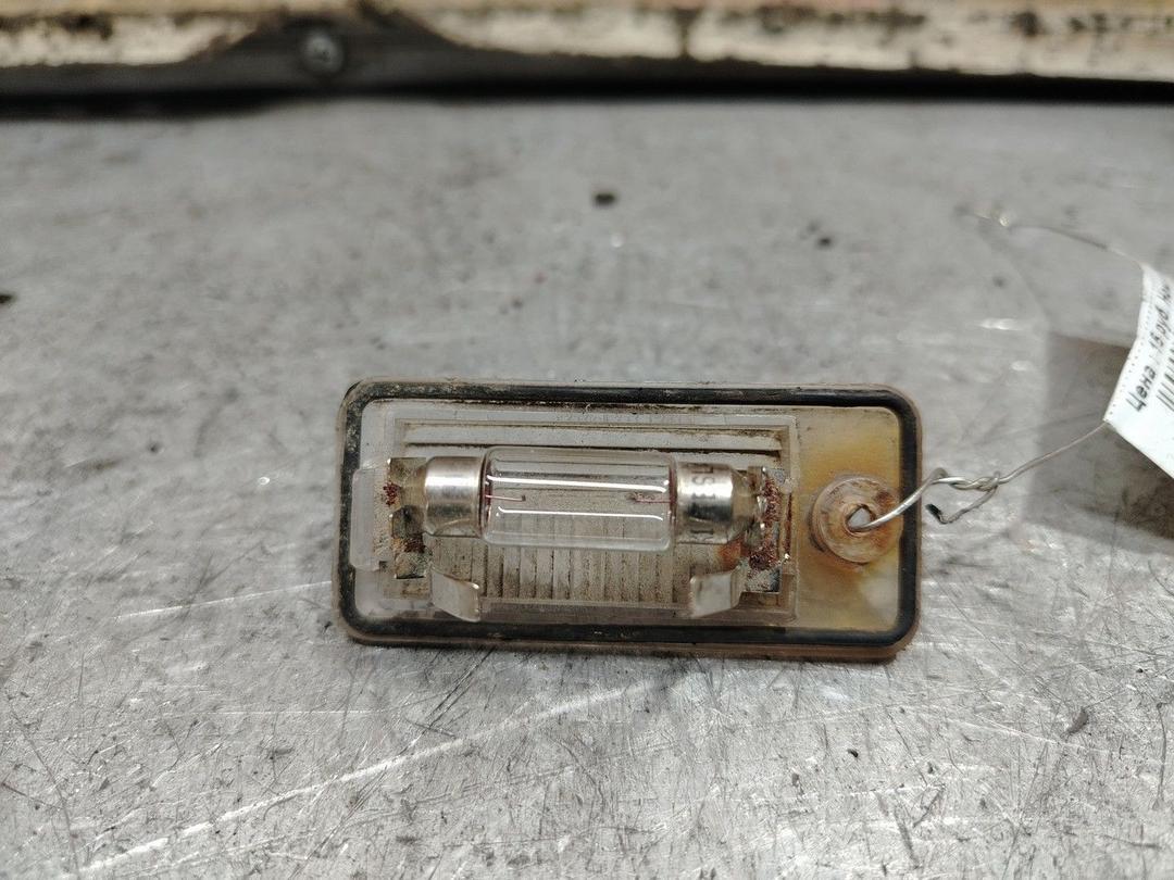 Подсветка номера 3Z4ESU Audi A4 - Фото 3