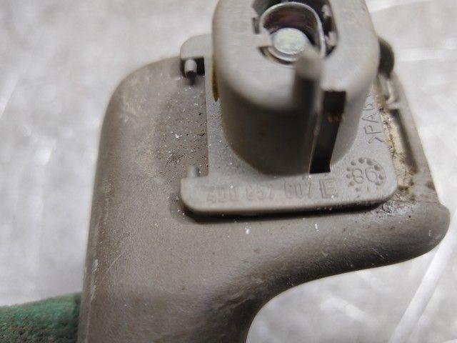 Ручка внутренняя потолочная 82D58J Audi A8 купить в магазине запчастей бу