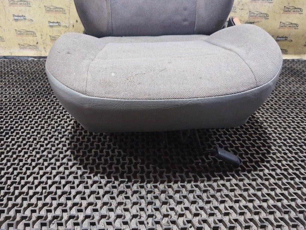 Сиденье переднее правое LG5YGV Audi 80 - Фото 4