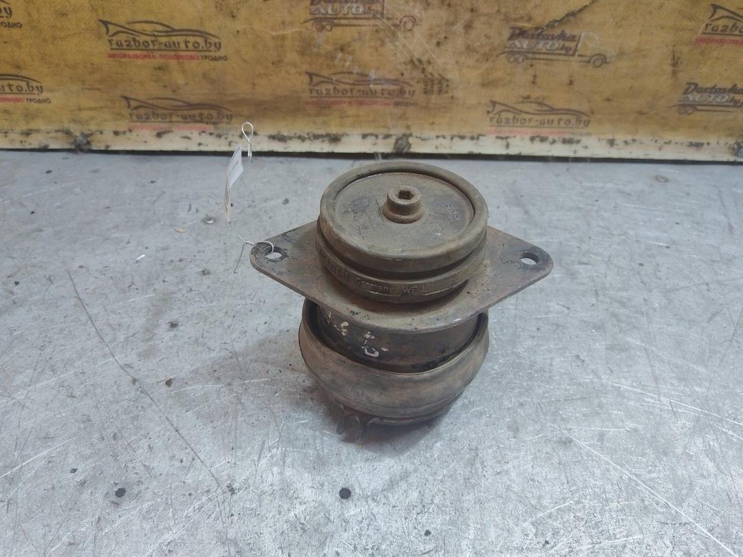 Подушка крепления двигателя 9UI0IX Volkswagen Golf - Фото 1