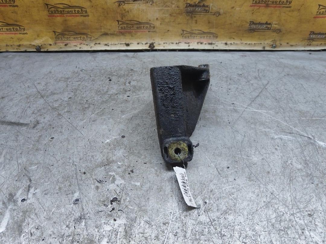 Кронштейн двигателя V697IJ Volkswagen Passat - Фото 4