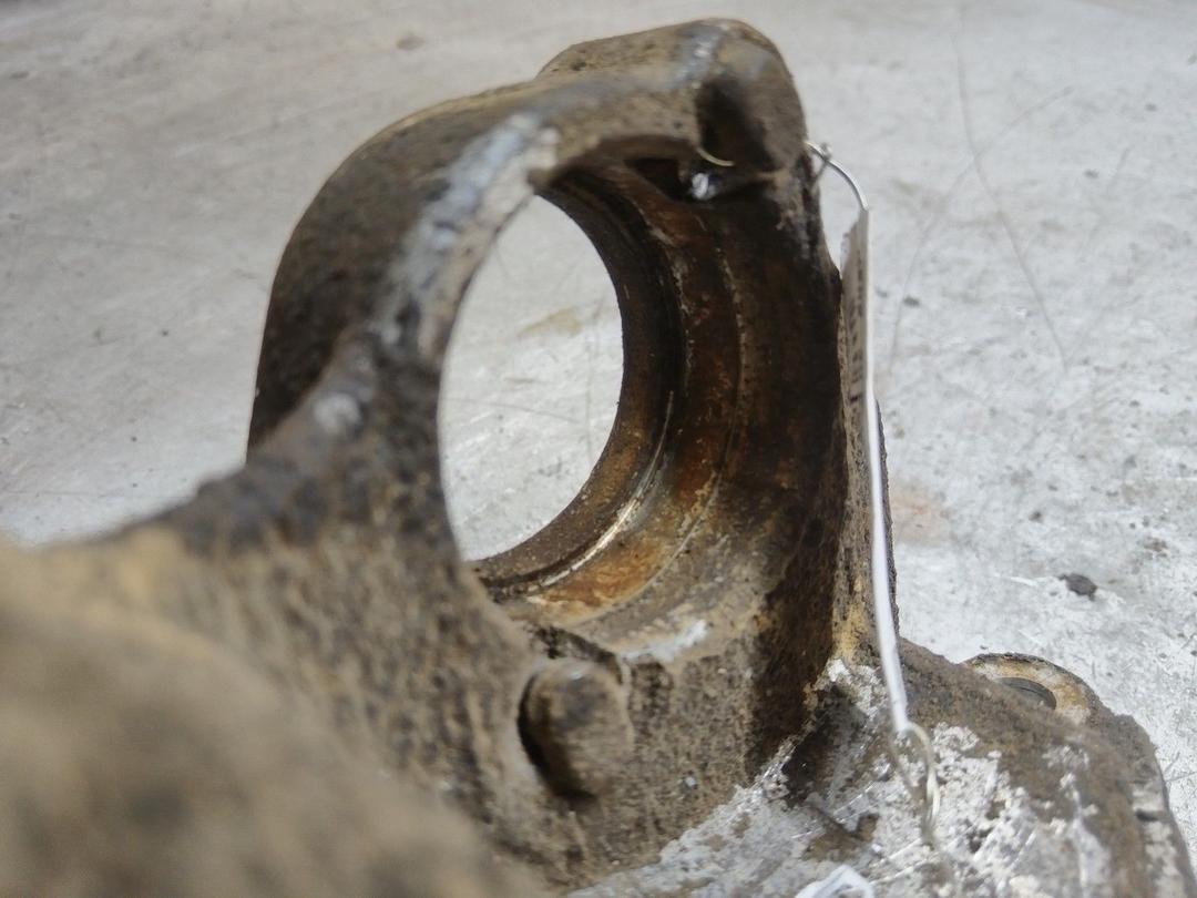 Кронштейн полуоси 0SMAF3 Peugeot 405 купить на авторазборке