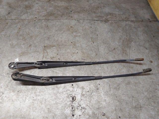 Щеткодержатель (поводок стеклоочистителя, дворник) 9UJQFN Opel Zafira купить с доставкой