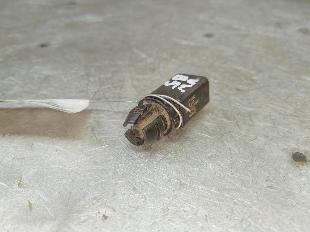 Датчик температуры I5IVH1 Volkswagen Passat купить с доставкой