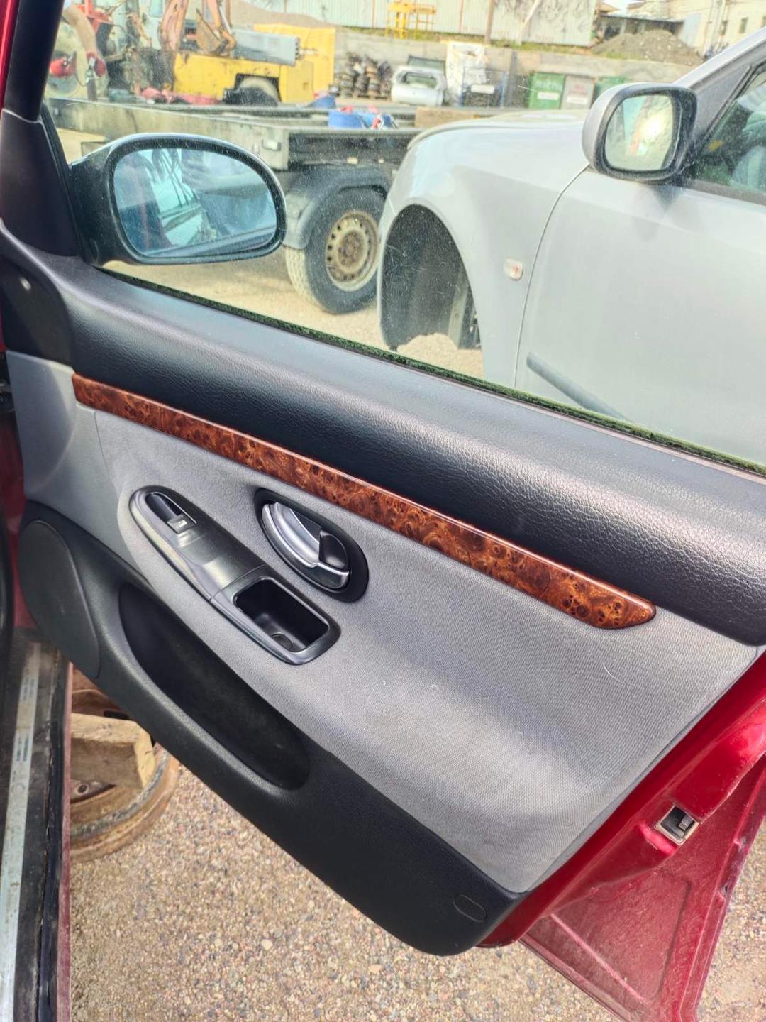 Кнопка стеклоподъемника переднего правого P7PZCL Peugeot 406 - Фото 1