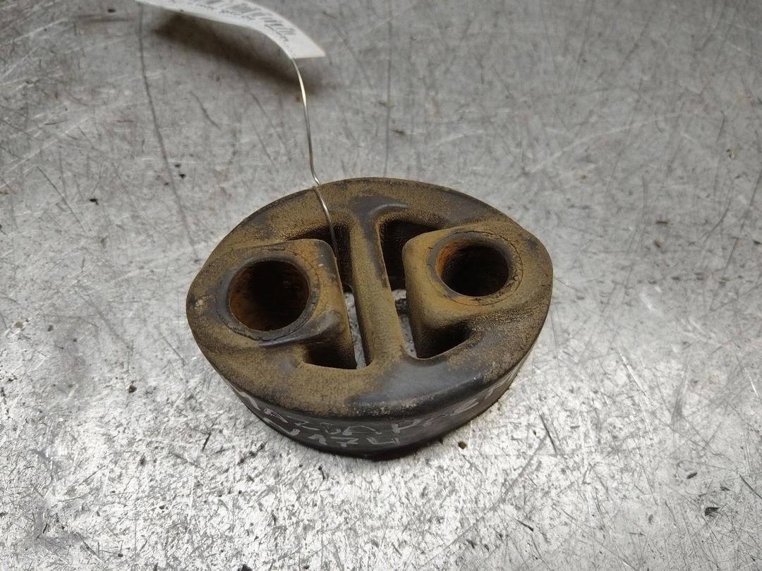 Кронштейн глушителя S84ERQ Mazda Premacy - Фото 2