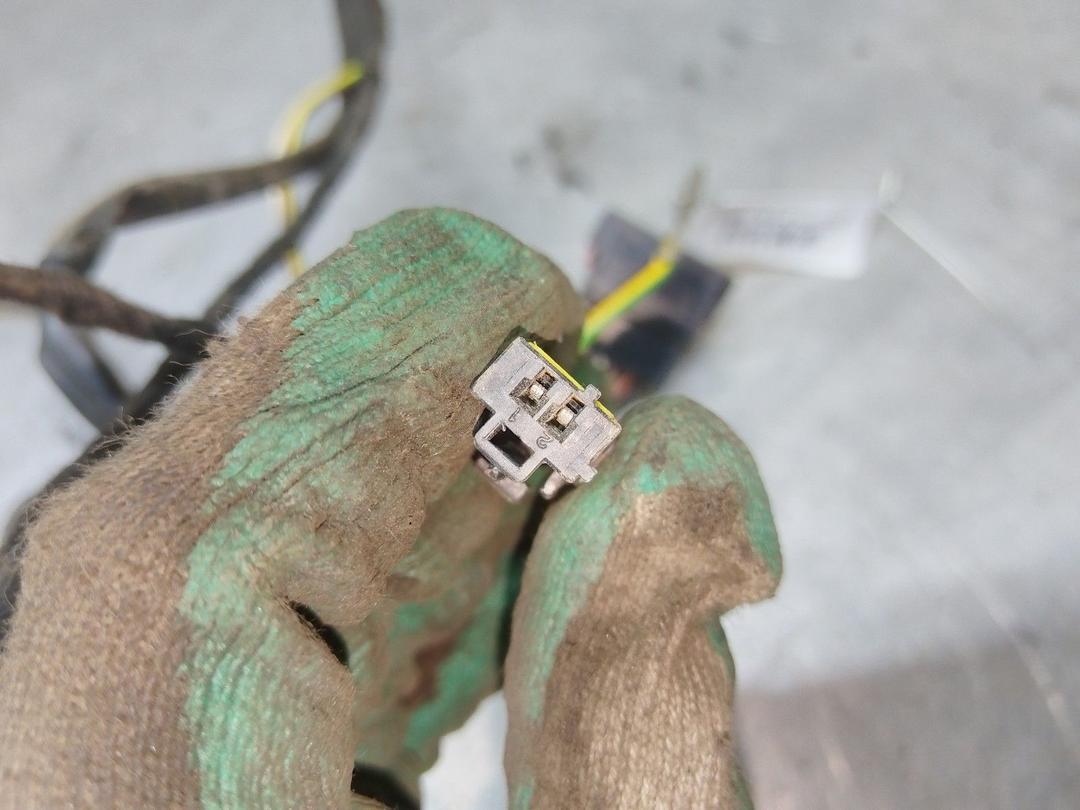 Проводка крышки багажника Z3Z4ZZ Peugeot 307 - Фото 4