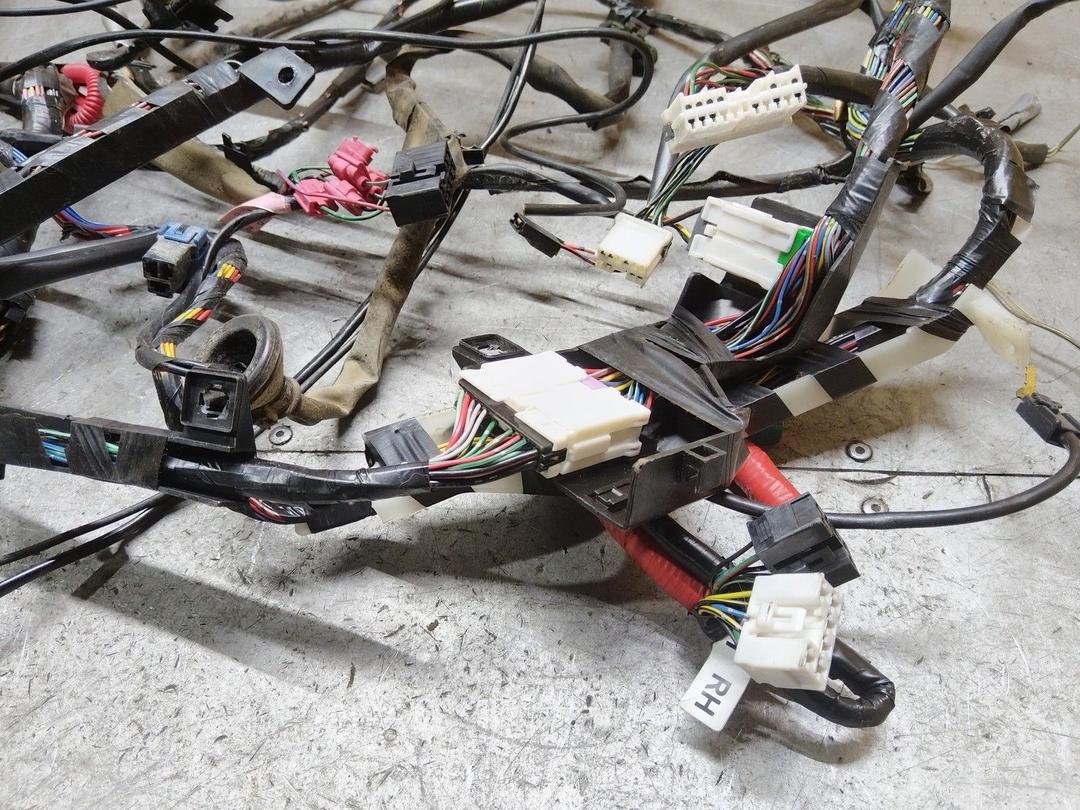 Проводка салона AMB6LZ Mitsubishi Carisma undefined