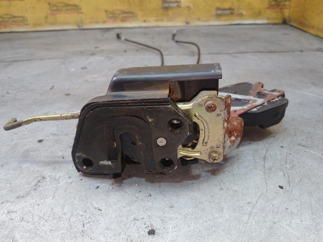 Замок двери задней правой 1DB0D3 Hyundai Trajet - Фото 1