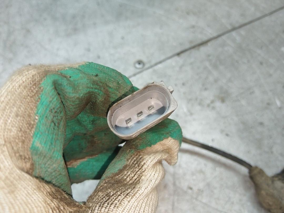 Датчик коленвала I4SV5W Audi A3 - Фото 2