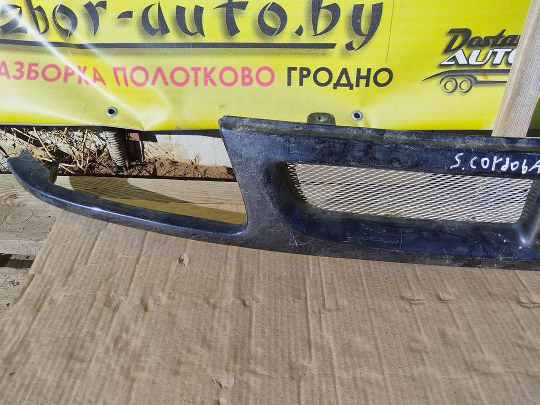 Решетка радиатора KOT1S6 Seat Cordoba - Фото 2