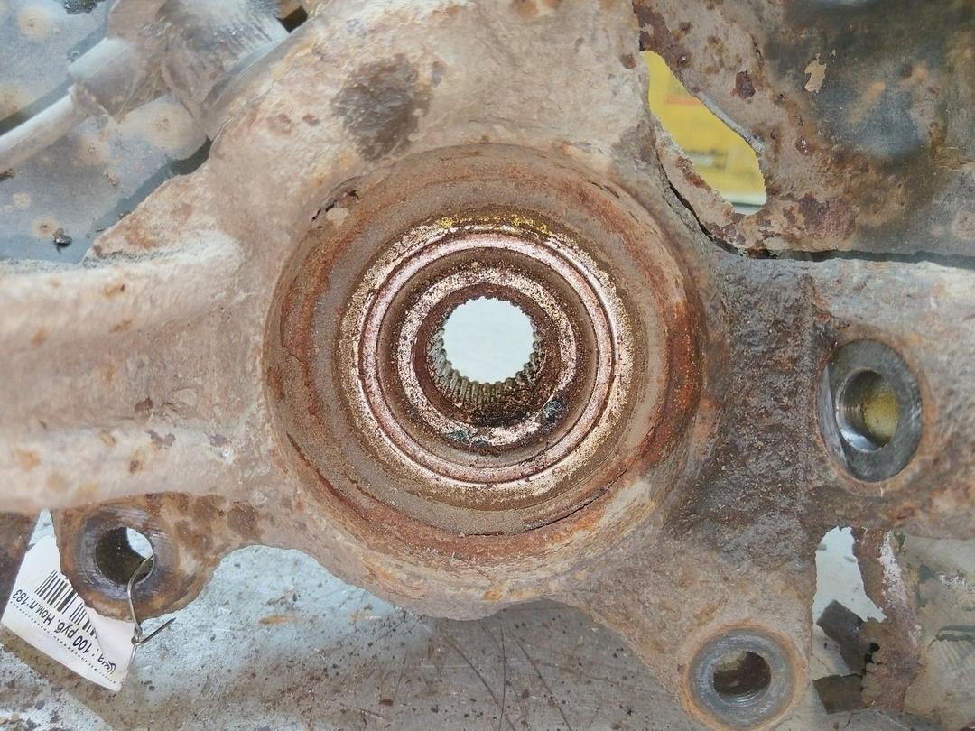 Кулак поворотный правый 8C1C7Y Toyota Corolla купить в магазине запчастей бу