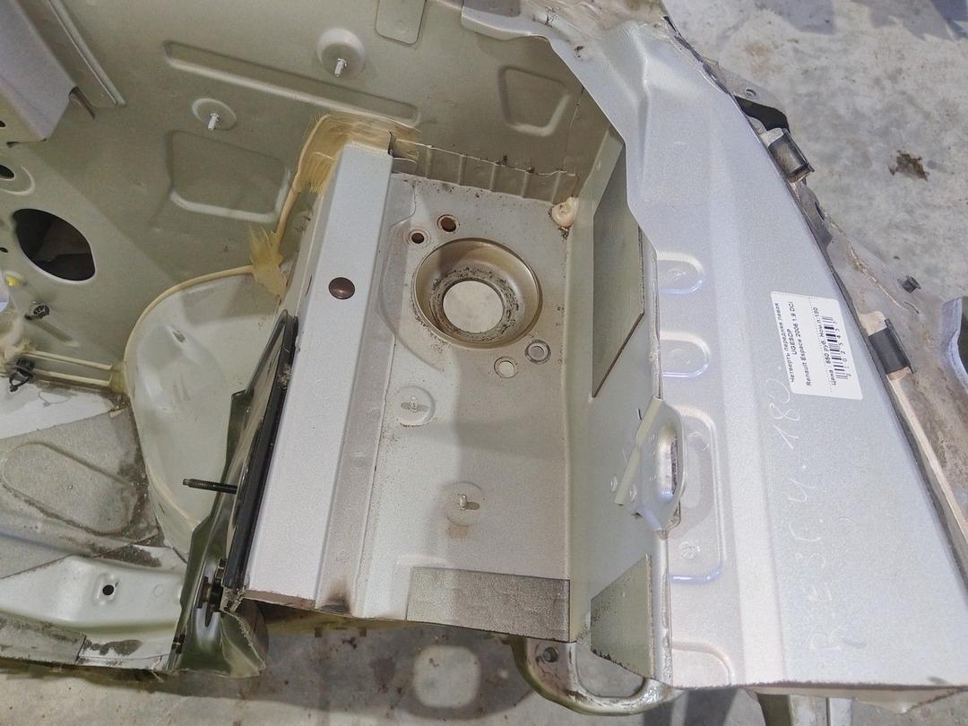 Четверть передняя левая UGESDP Renault Espace undefined