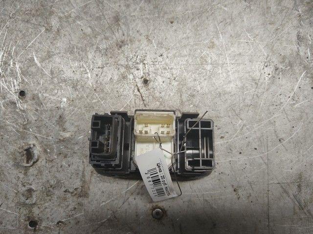 Кнопка корректора фар 0TF4N9 Toyota Yaris - Фото 2