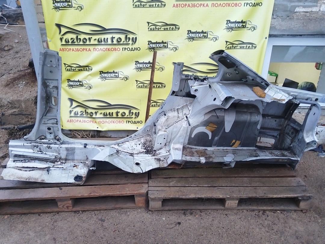 Крыло заднее правое BM817Y Volkswagen Passat undefined