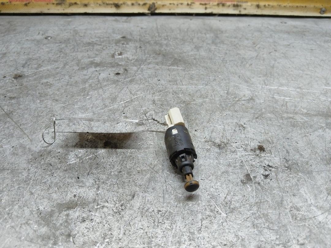 Датчик положения педали тормоза 0C09DO Citroen C3 купить