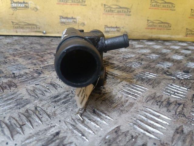 Фланец (тройник) системы охлаждения 8H17S1 Volkswagen Passat - Фото 3