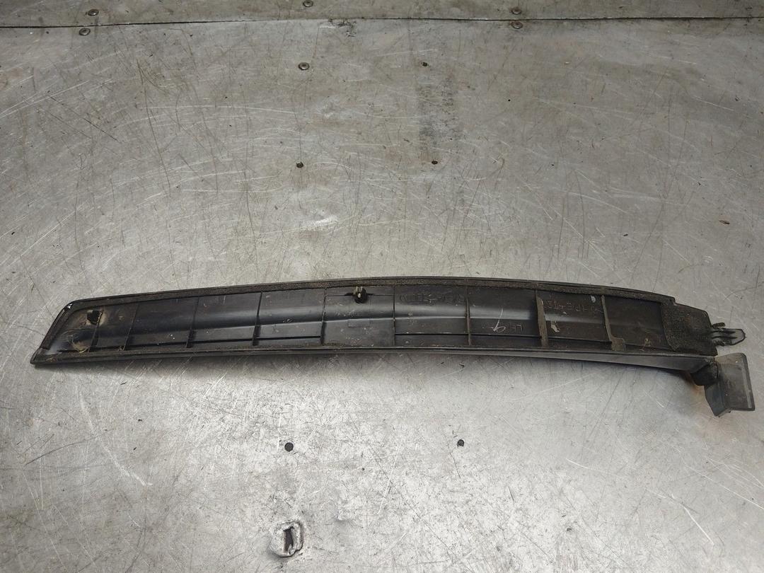 Накладка на порог 6VN811 Toyota Yaris Verso купить