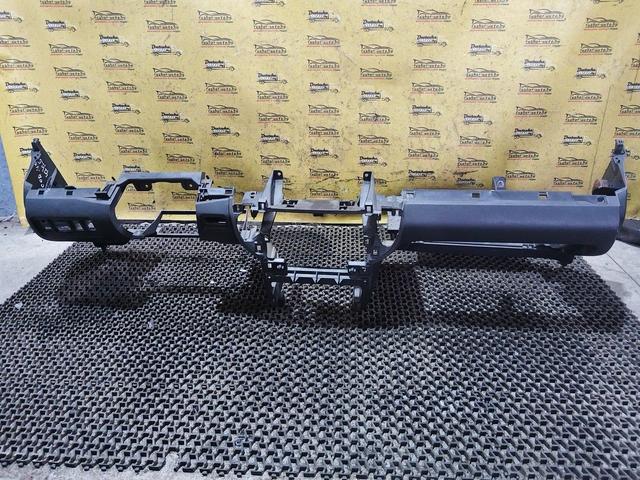 Панель передняя салона (торпедо) GPC2HX Toyota Corolla Verso undefined