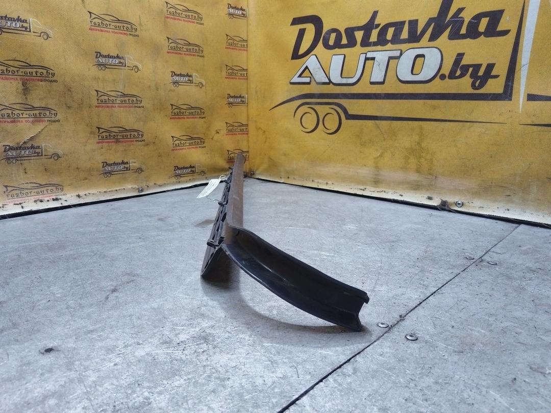 Накладка на порог внутренняя передняя левая 5JWP18 Mitsubishi Carisma купить на авторазборке