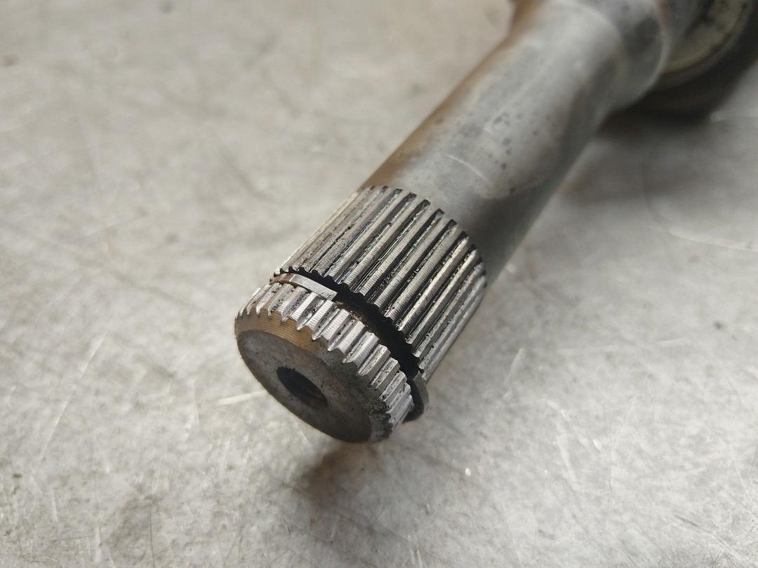 Полуось передняя левая (приводной вал, ШРУС) A1MIZT Ford Fusion undefined