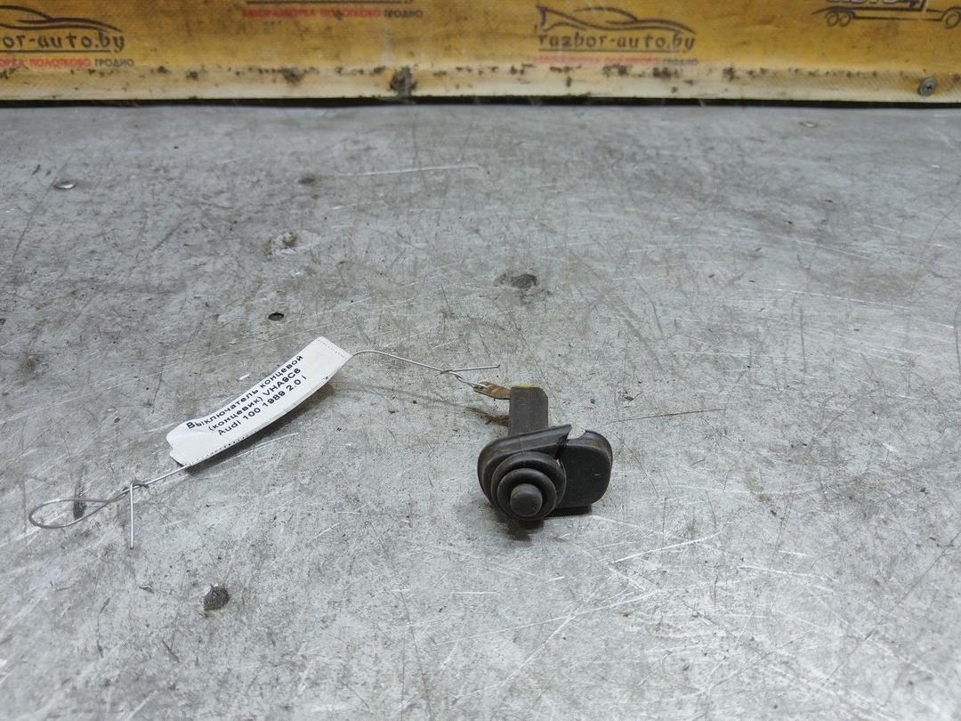 Выключатель концевой (концевик) VHA9C6 Audi 100