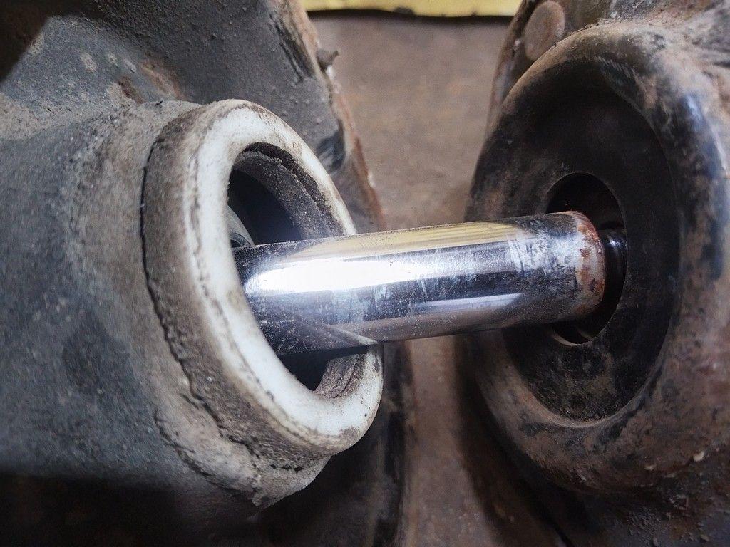 Амортизатор передний левый OK5Q5G Chrysler PT-Cruiser - Фото 2