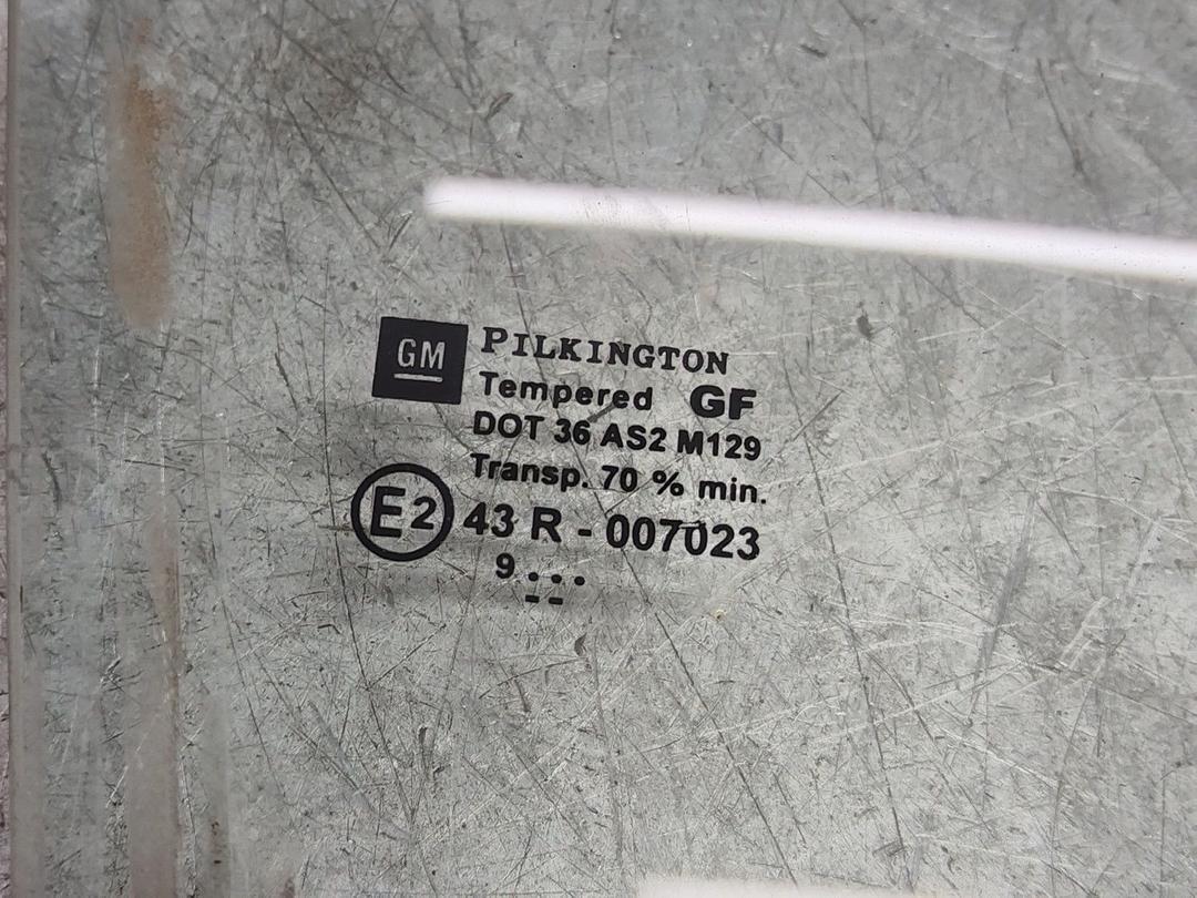 Стекло двери передней правой JUMQ0Z Opel Zafira купить