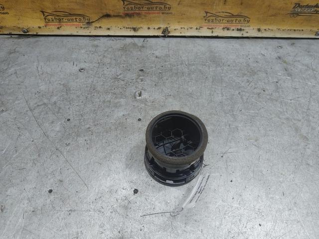 Дефлектор обдува салона UJ4F9E Ford Mondeo купить на авторазборке