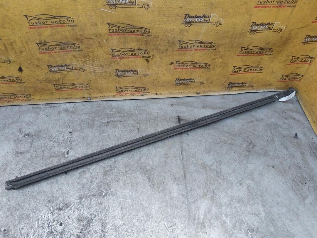 Молдинг стекла двери передней правой наружный 62ZEK6 Alfa Romeo 147 - Фото 4