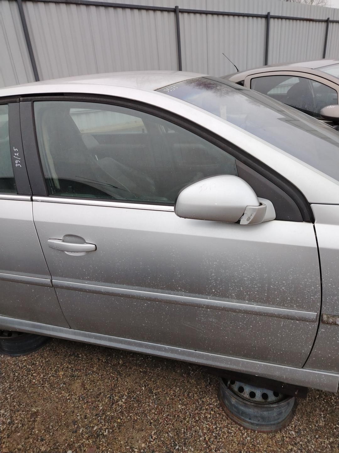 Дверь передняя левая 6O4Z7F Opel Vectra - Фото 1