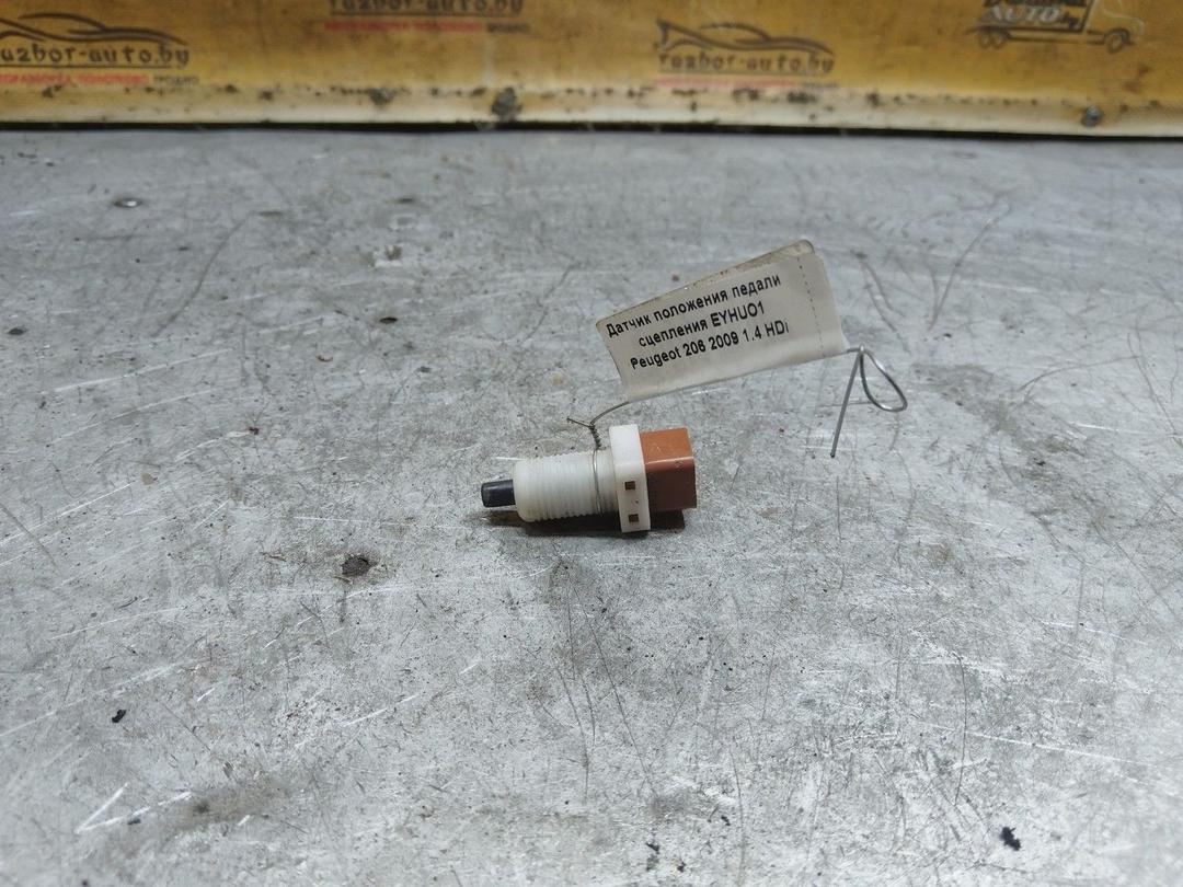 Датчик положения педали сцепления EYHUO1 Peugeot 206