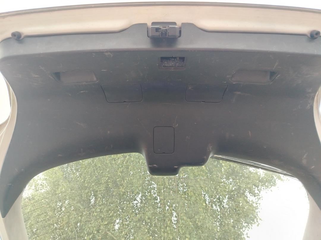 Обшивка крышки багажника 8T3KAO Toyota Avensis