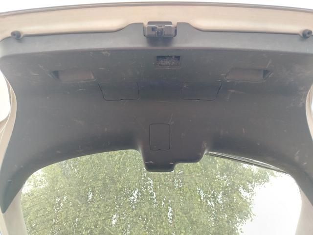 Обшивка крышки багажника 8T3KAO Toyota Avensis