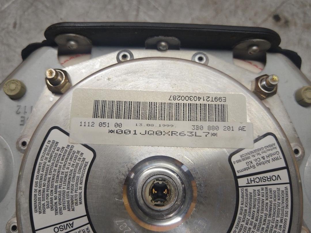 Подушка безопасности водителя QZG8V4 Volkswagen Golf - Фото 4