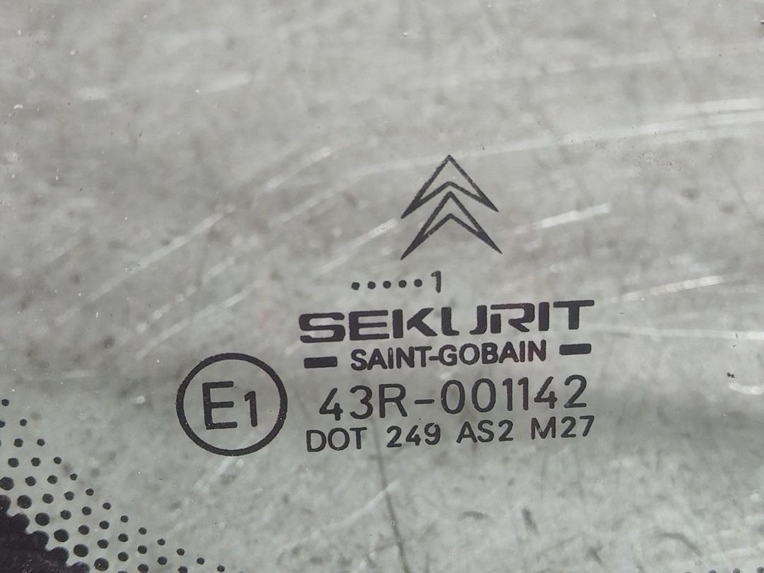 Стекло кузовное боковое правое N98LM5 Citroen Xsara Picasso - Фото 2