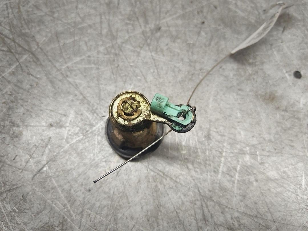 Личинка замка багажника F49D91 Toyota Yaris Verso купить