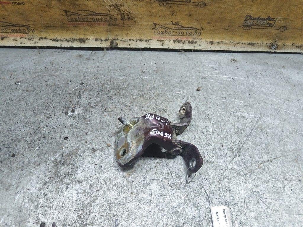 Петля двери задней левой 8OZM95 Mazda Xedos 6 - Фото 1