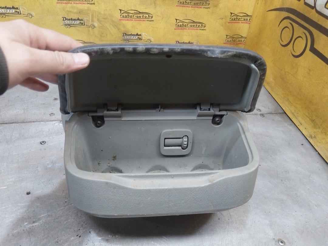 Бардачок W95JP4 Renault Scenic RX4 купить в магазине запчастей бу