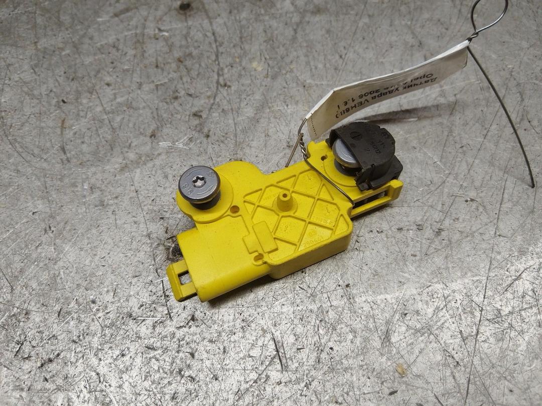 Датчик удара VEH680 Opel Astra купить