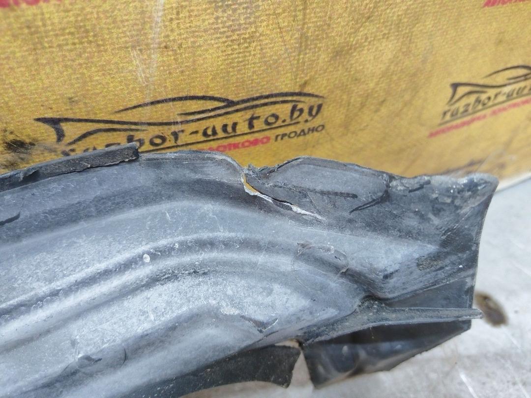 Пыльник крыла переднего правого 5GBSJG Audi A4 купить на авторазборке