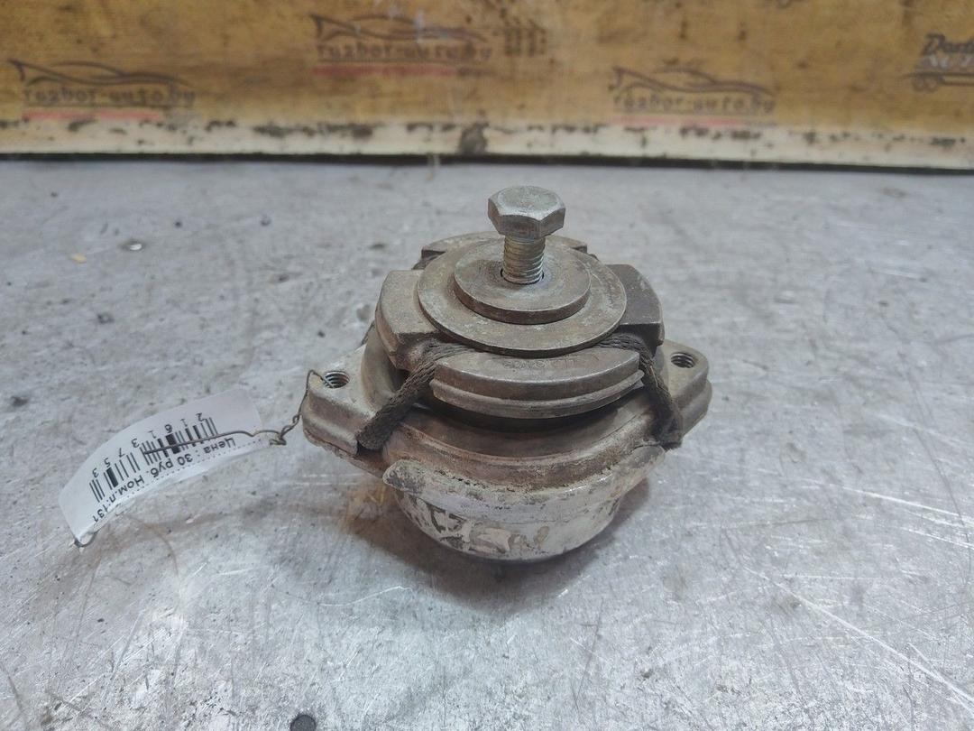 Подушка крепления КПП 981LB8 Audi A6 - Фото 1